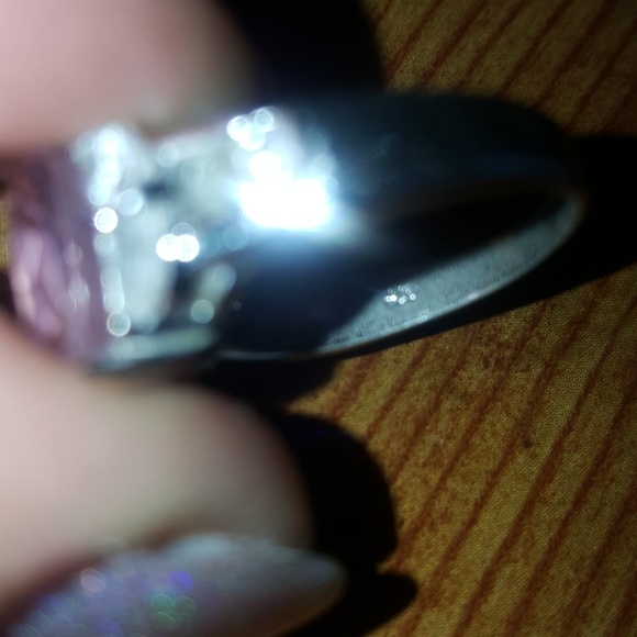 Beautiful pink stone ring - Picture 2 of 3